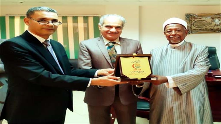 "طب أسوان" تحتفل بالذكرى الخمسين لنصر أكتوبر وتُكرم رموز المحافظة - صور