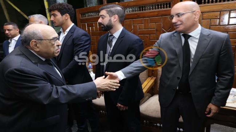 مصطفى الفقي وحازم الببلاوي.. سياسيون يشاركون في عزاء سعد الدين إبراهيم "صور"