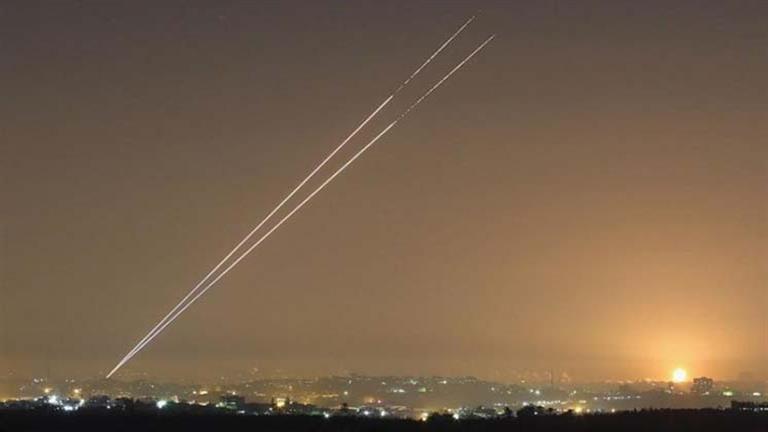 إعلام إسرائيلي: 50 صاروخًا أطلقت من جنوب لبنان باتجاه الجليل الأعلى