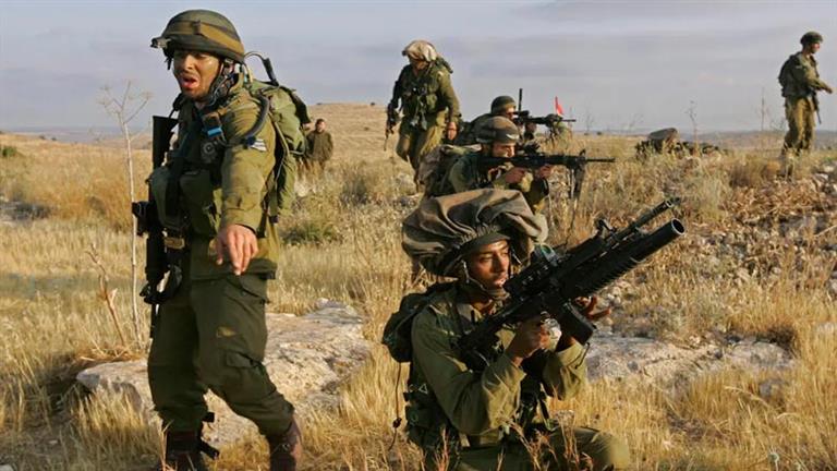 إذاعة الاحتلال: الجيش أحبط عملية تهريب للأسلحة عبر الحدود الأردنية