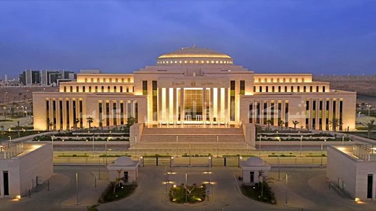 فيديو.. نجاح تفجير محجر جبل دوموني بجزر القمر