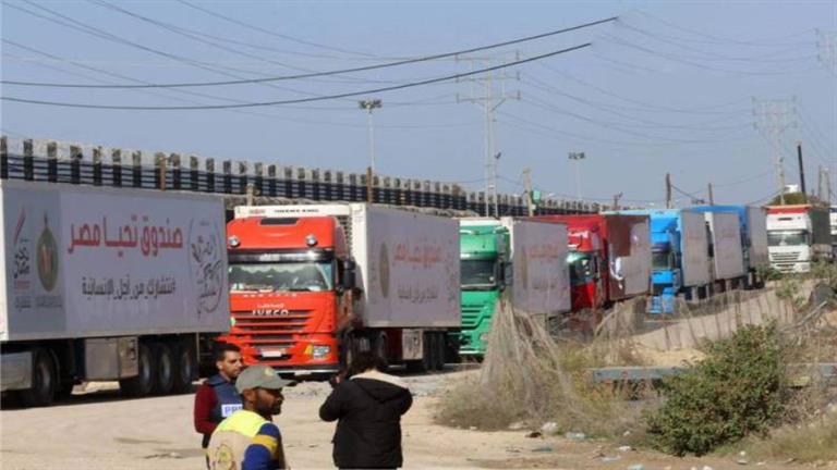 موفد "إكسترا نيوز": عبور 250 شاحنة منذ الصباح إلى قطاع غزة