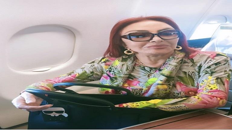  "داخل الطائرة".. أحدث ظهور لنبيلة عبيد والجمهور يغازلها