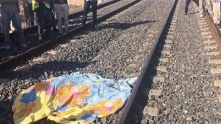 مصرع عجوز صدمه قطار في سوهاج