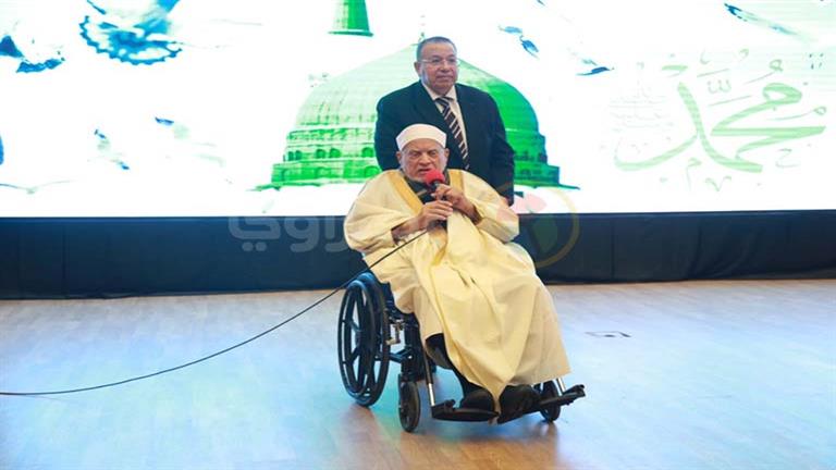 عمر هاشم للرئيس السيسي خلال مؤتمر الأشراف: سَر على بركة ونحن خلفك 