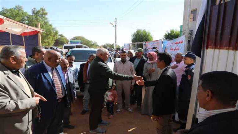صور.. محافظ الوادي الجديد يتفقد لجان الانتخابات الرئاسية في مركز بلاط
