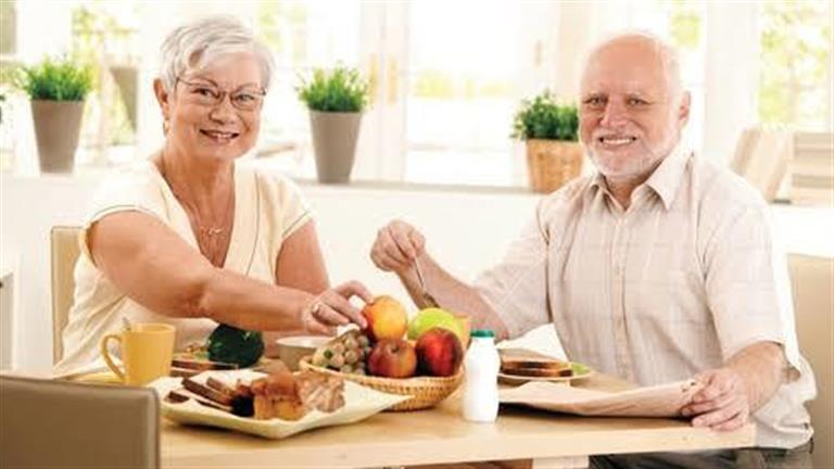 لكبار السن- أغذية يجب تجنب تناولها