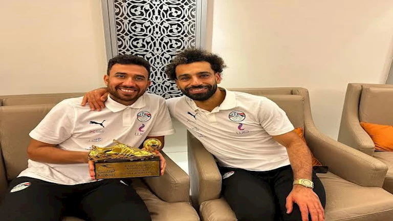 “ستظل الأفضل".. رسالة دعم من تريزيجيه لمحمد صلاح بعد خسارة كأس كاراباو