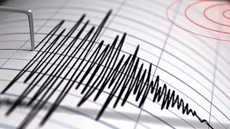 مصرع 14 وإصابة مئات جراء زلزال بقوة 3 .7 درجة ضرب جزيرة فانو