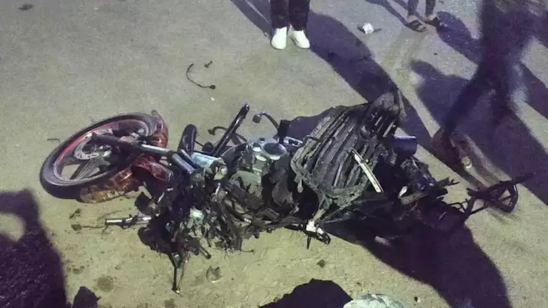 حادث مروري في الصف.. موتوسيكل يفقد توازنه ويصيب شخصين
