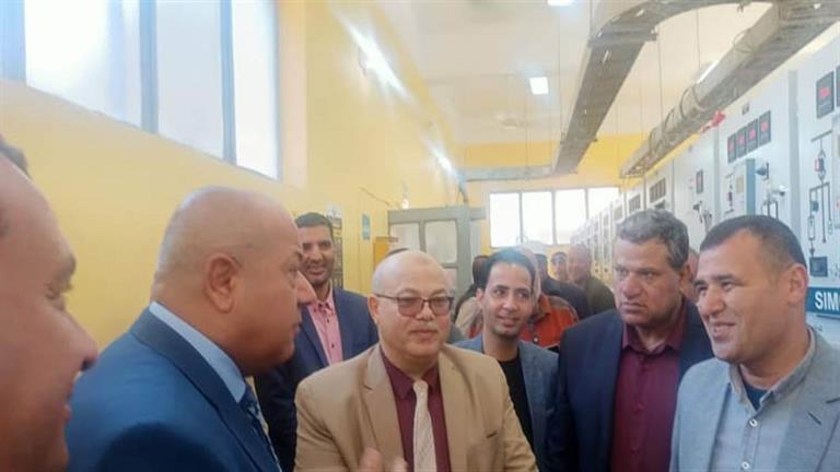 رئيس "القناة للكهرباء" يستعرض إجراءات تحفيز العاملين بـ"الكشف" و"التحصيل"