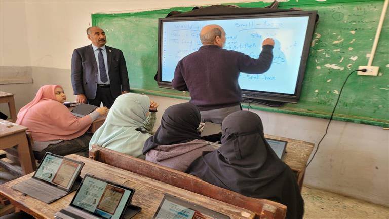 محمود الفولي يشهد فعاليات اليوم الدراسي بمدارس شبين الكوم في المنوفية