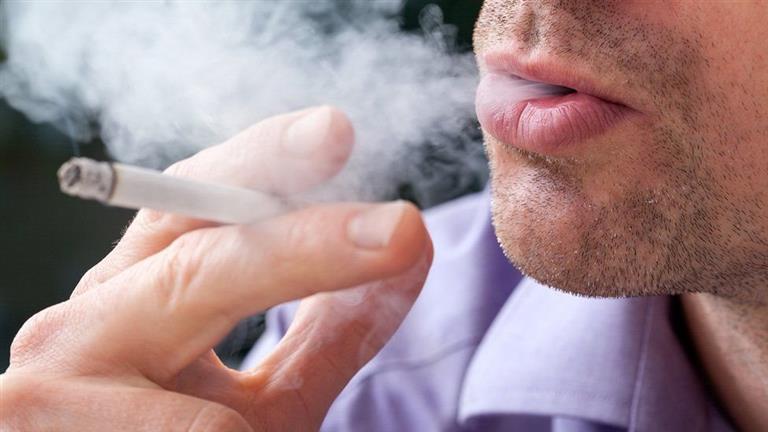  التدخين يساعد على عملية الهضم.. حقيقة أم خرافة؟