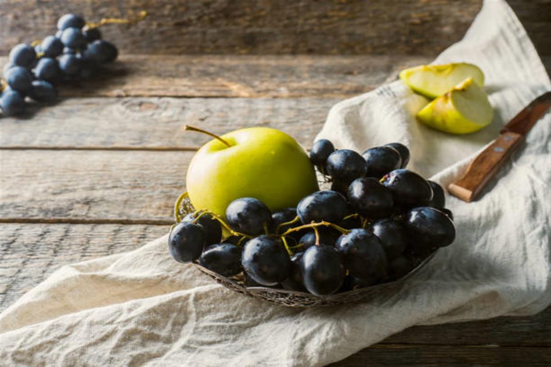 خبيرة تغذية تنصح بهذه الفاكهة الصيفية: مفيدة للعين