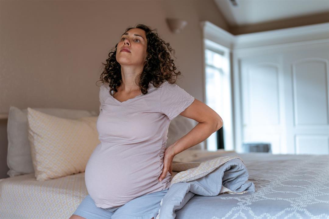 ألم عرق النسا أثناء الحمل.. هل يختفي بعد الولادة؟