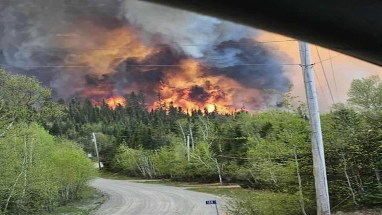 كندا.. استعدادات لإخلاء سجن شديد الحراسة بسبب حريق غابات
