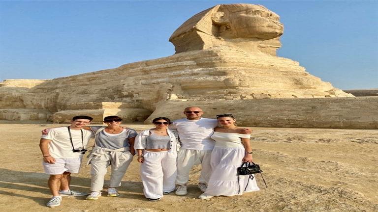 "كان واعد ولاده بالزيارة".. هيئة تنشيط السياحة عن زيارة جوارديولا لمصر
