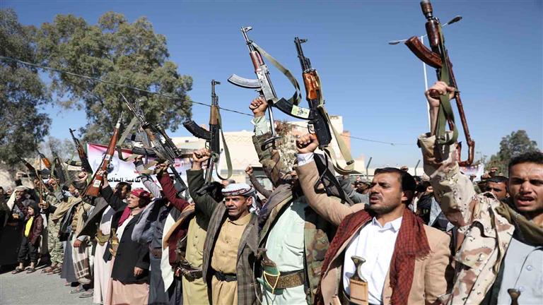 الحوثيون ينشرون مشاهد لإسقاط مسيّرة أمريكية