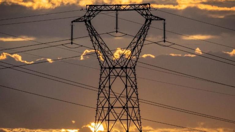 الكهرباء تكشف أسباب انقطاع الكهرباء بعد وقف تخفيف الأحمال
