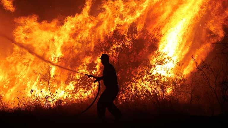 اندلاع 50 حريقا للغابات في اليونان