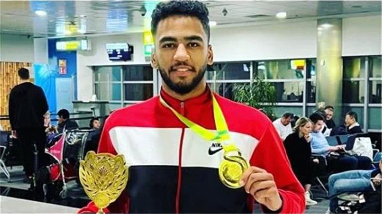 والد اللاعب عمر شتا يكشف كواليس عرض ميدالية نجله الذهبية للبيع