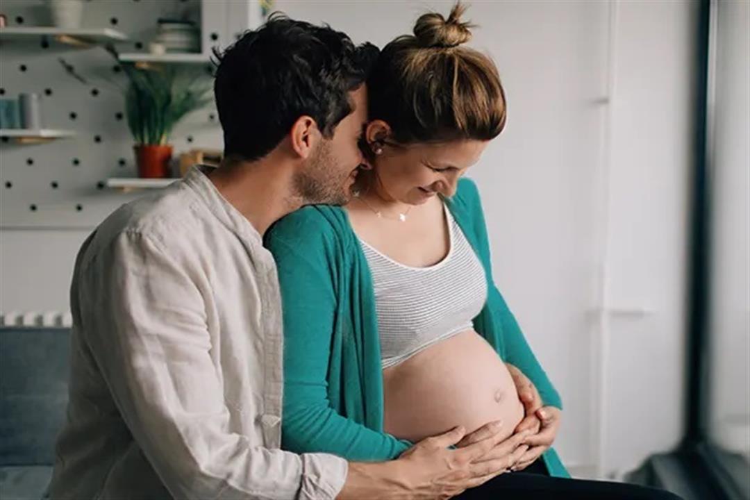 ماذا يحدث للحامل إذا ابتلعت السائل المنوي؟