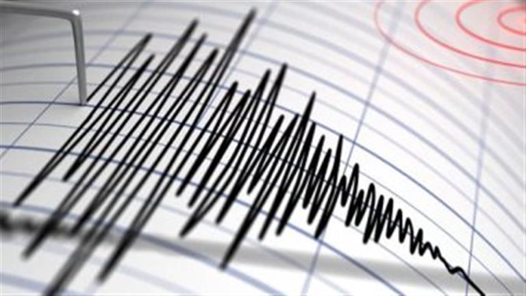 هز زلزال قوي بلغت شدته 8 .5 درجة غرب اليونان صباح اليوم الجمعة.