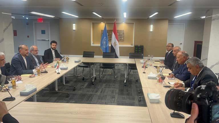 وزير الخارجية يلتقي نظيره الإيراني بمقر بعثة مصر الدائمة لدى الأمم المتحدة