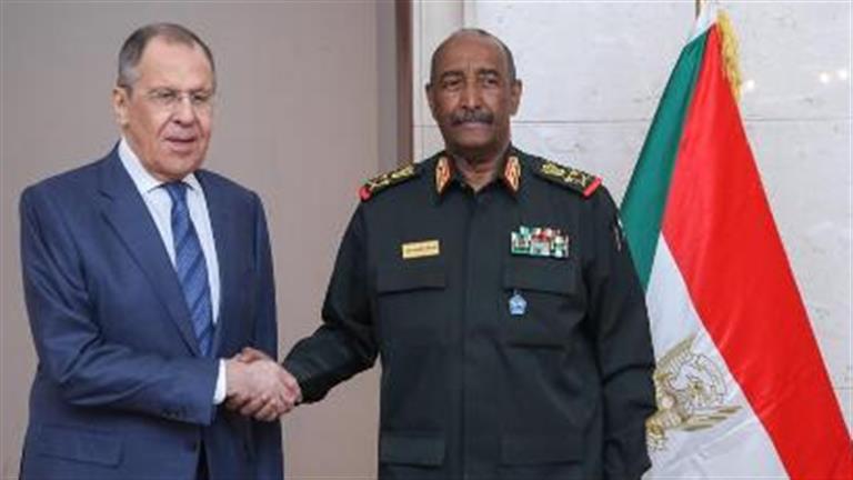 البرهان ولافروف يبحثان سبل تنشيط العلاقة بين السودان وروسيا