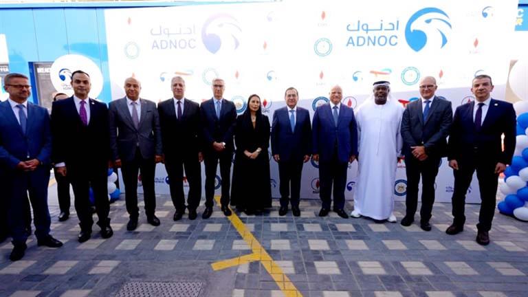 وزير البترول يفتتح أولى محطات أدنوك الإماراتية لتموين السيارات في مصر