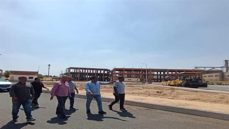 الإسكان: استكمال أعمال التطوير ورفع الكفاءة الجارية للطرق والمرافق بمدينة العبور