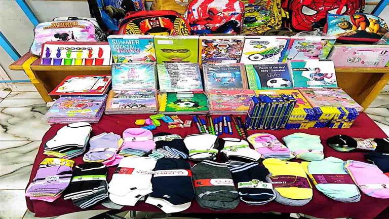 "لبسك لغيرك عيد".. مراكز الشباب في المنيا توزع 5000 قطعة ملابس للطلاب الأكثر احتياجا