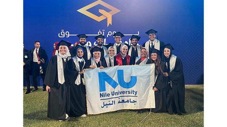 طلاب بجامعة النيل الأهلية: فرحتنا كبيرة بالتكريم من الرئيس السيسي 