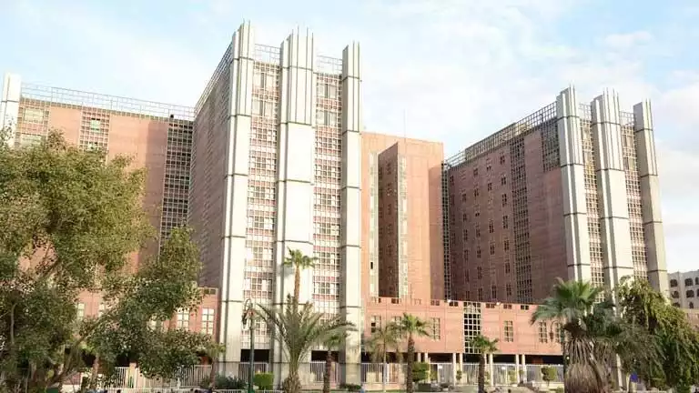 النيران تهاجم قسم الطوارئ بمستشفى قصر العيني الجديد