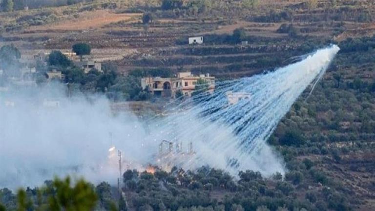 إجلاء سكان وإغلاق طرق.. صواريخ حزب الله تشعل حرائق ضخمة في شمال إسرائيل (فيديو)