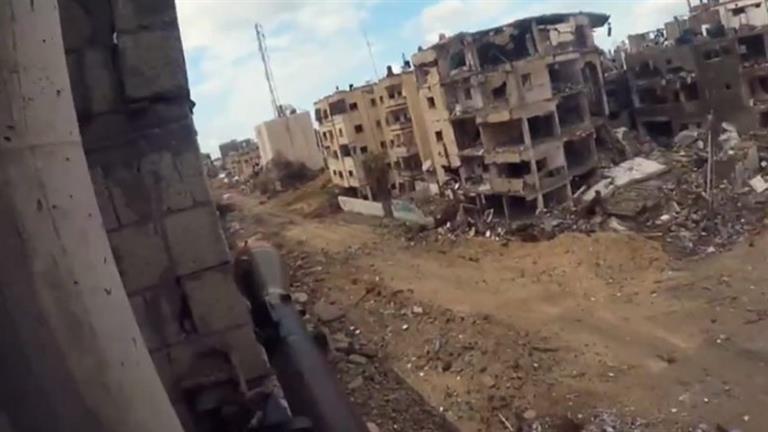 فيديو| المقاومة تستهدف مبنى تحصن به جنود الاحتلال جنوبي غزة