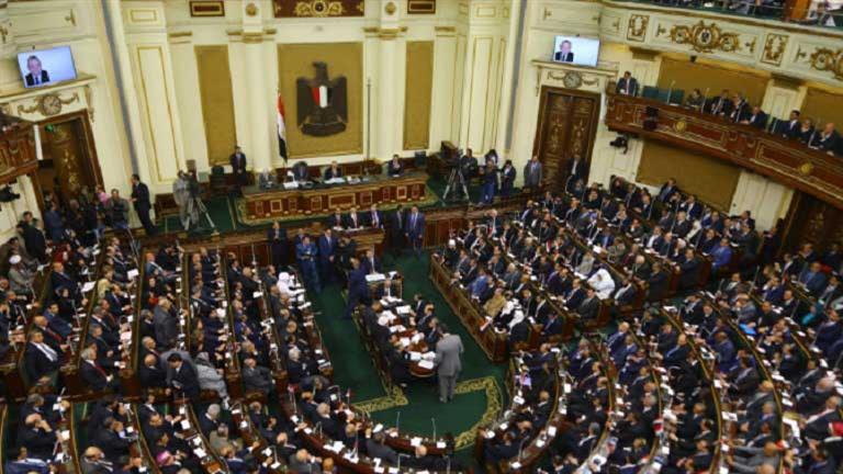 حبس وغرامة.. البرلمان يوافق نهائيا على عقوبة احتكار السلع الاستراتيجية