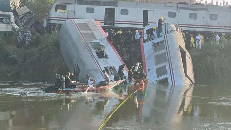 "جهود الإنقاذ مستمرة".. النيابة الإدارية تُعاين حادث قطار المنيا وقرارات عاجلة لتحديد المسؤولين