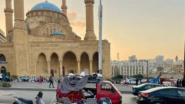 "كأن أحدهم أوقف الحياة مؤقتاً".. كيف تأثر سكان بيروت بالضربات الإسرائيلية؟