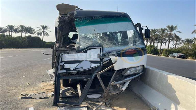 جثة و10 مصابين.. ننشر أسماء ضحايا حادث أتوبيس العمال بالإسماعيلية- فيديو وصور 