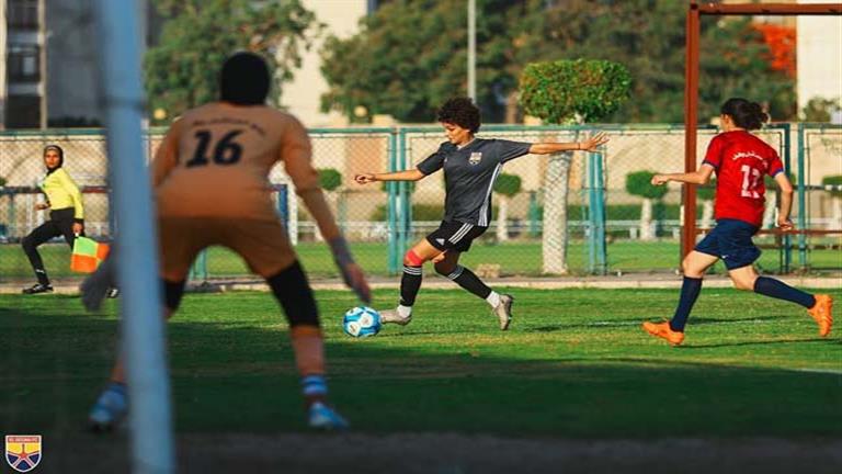 "مشجعة للأحمر منذ الصغر و رحلة احتراف".. من هي منة طارق مهاجمة الأهلي؟ (صور)