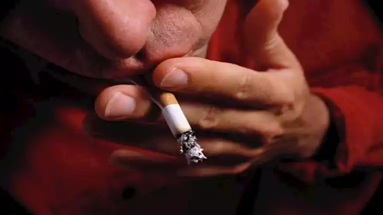 5 أضرار لسيجارة ما بعد الإفطار.. منها ضيق الشرايين 