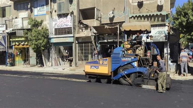 بالصور.. رفع كفاءة شارع محمد حسني مبارك في بورسعيد 