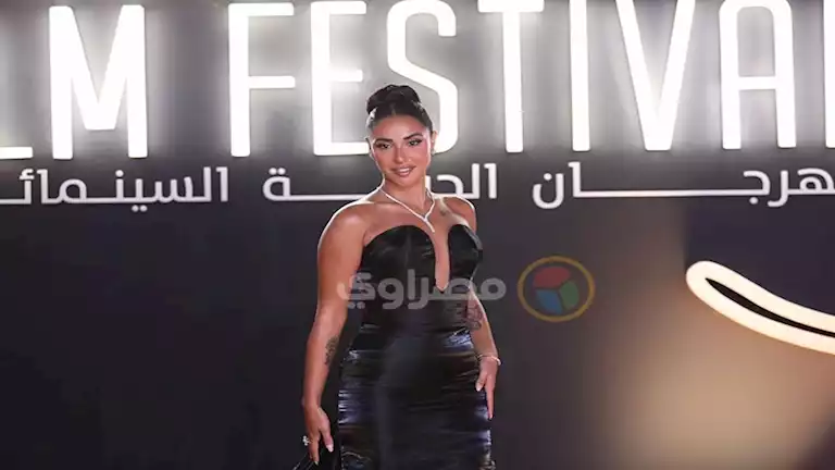 بالفيديو.. آية سماحة تكشف سبب ارتدائها بدلة رجالي في مهرجان الجونة السينمائي