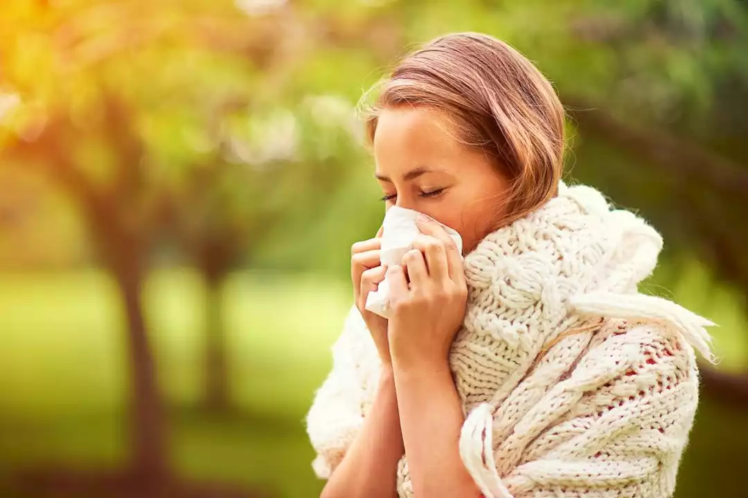 woman-with-a-summer-cold