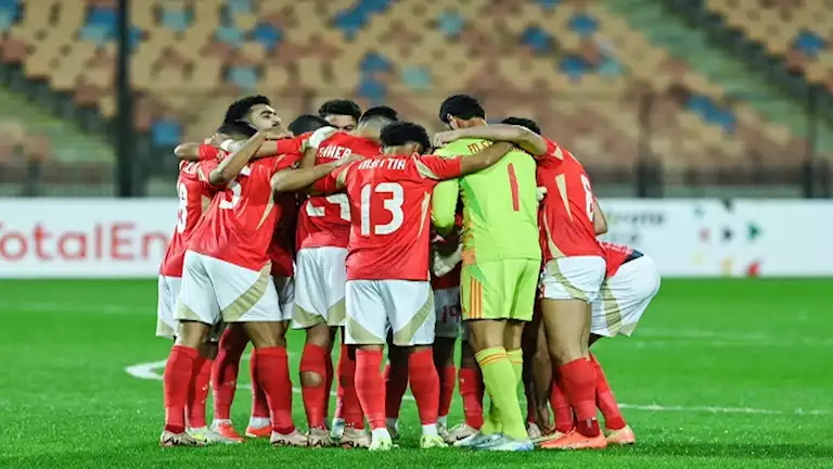 "في المستشفى".. لاعب الأهلي يطلب الدعاء لابنته بالشفاء