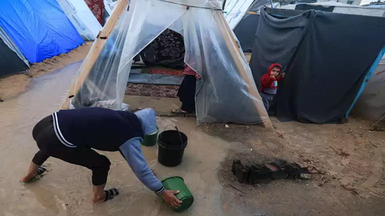 الدفاع المدني يدعو لاتخاذ تدابير وقائية لتجنب أضرار المنخفض الجوي بغزة الدفاع المدني يدعو لاتخاذ تدابير وقائية لتجنب أضرار المنخفض الجوي بغزة