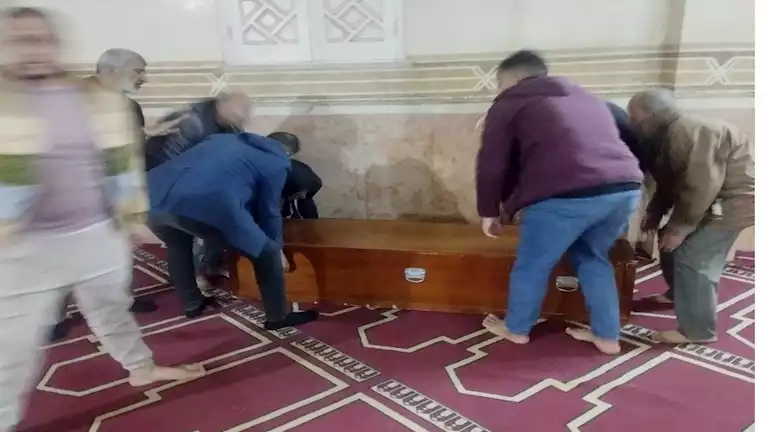 بالصور.. تشييع جثمان بشير الديك من مسقط رأسه بدمياط