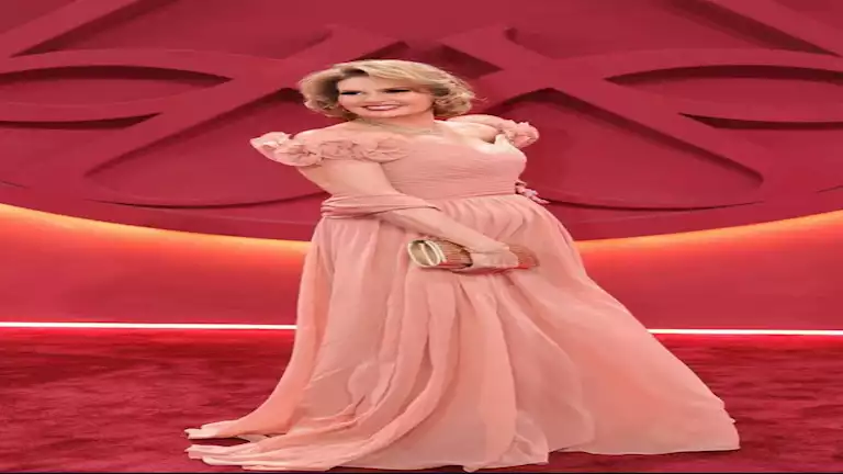 يسرا تخطف الأنظار بالقفطان المغربي في افتتاح مهرجان مراكش 