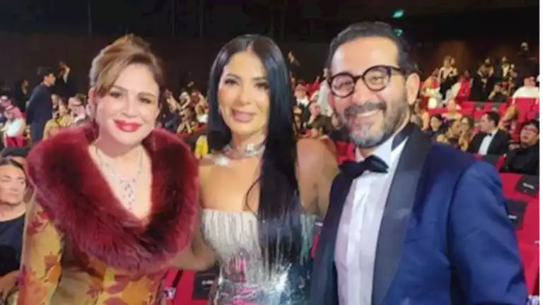 Elham Shaheen’s Message to Mona Zaki After Sea Festival Honor